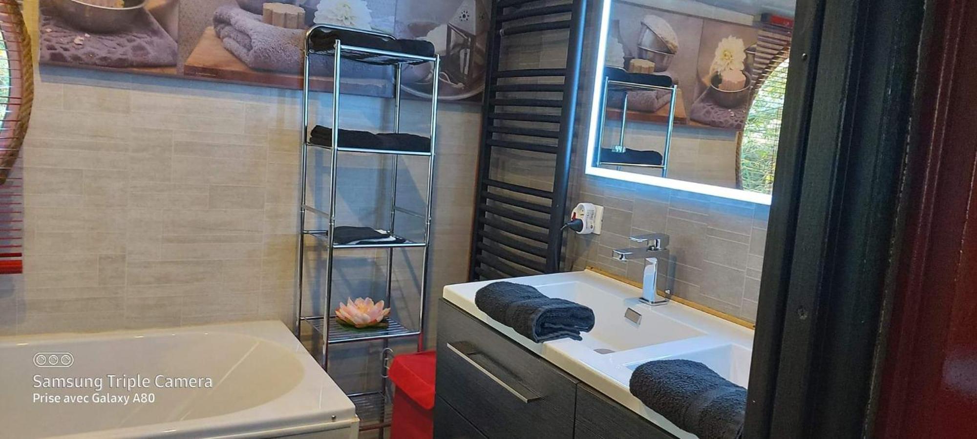 Peniche Morgane 2 Sas Les Betises Hotel Cambrai Ngoại thất bức ảnh